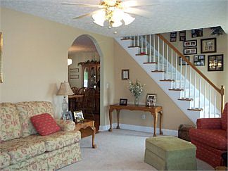 4th image of 22 Cedar Hill Ln