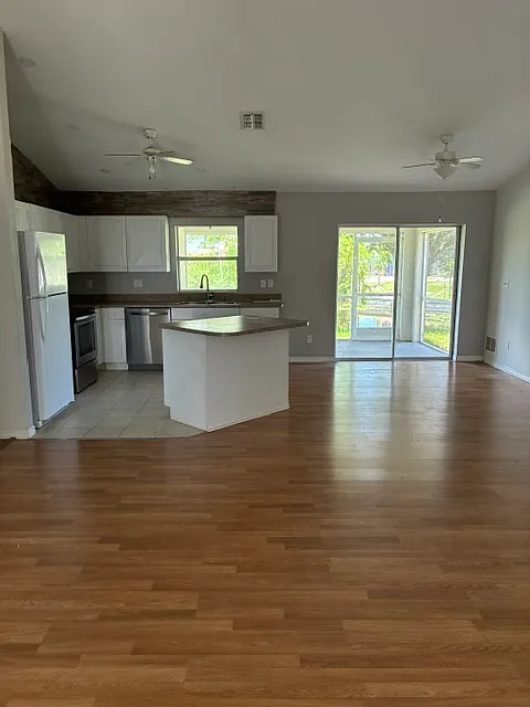 4 bed, 1735 sqft, $1,900 — Photo 4