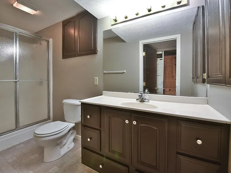 16112 Decatur St — Photo 22