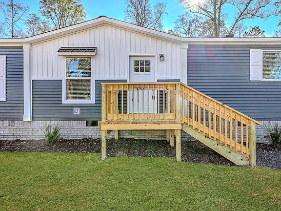5th image of 629 Grandfather Ln