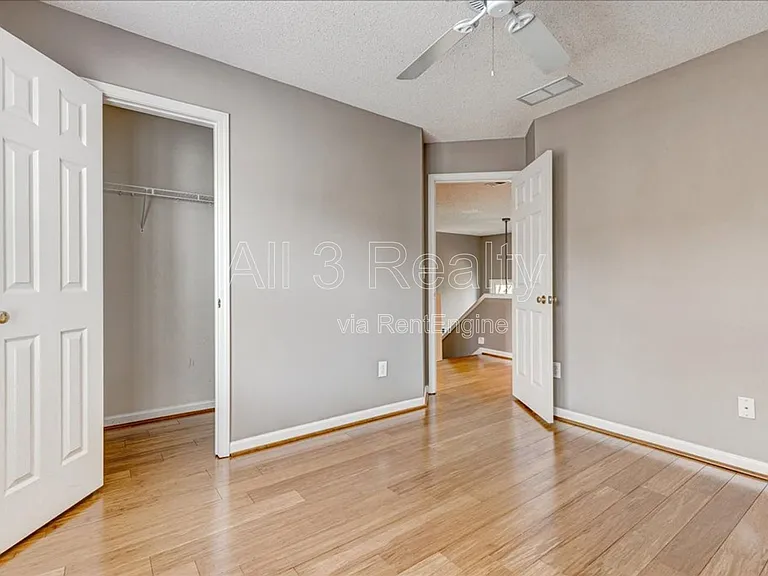2540 Alvecot Cir — Photo 14