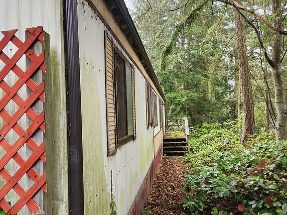 3rd image of 10 Canyon Estates Drive
