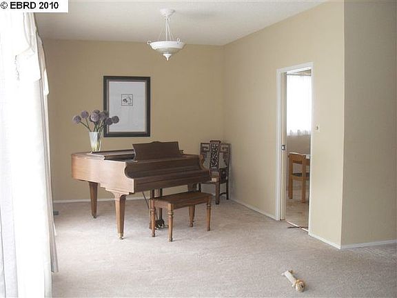 3rd image of 97 Lakeview Dr