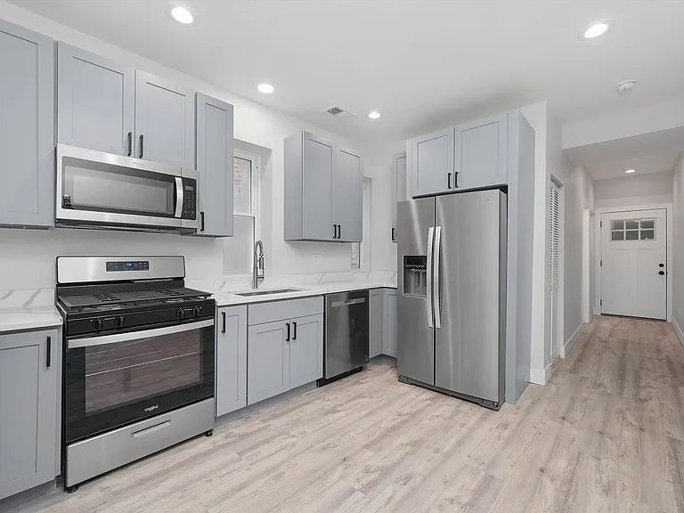 1628 S 50th Ave #3 — Photo 27