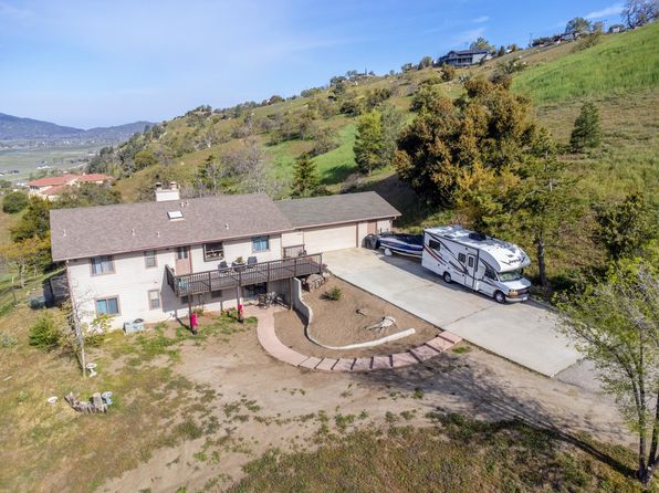26201 Cumberland Rd, Tehachapi, CA 93561