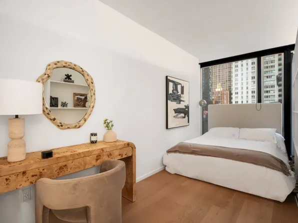 685 First Avenue image 1 of 20