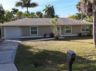 4474 E Riverside Dr, Fort Myers, FL 33905