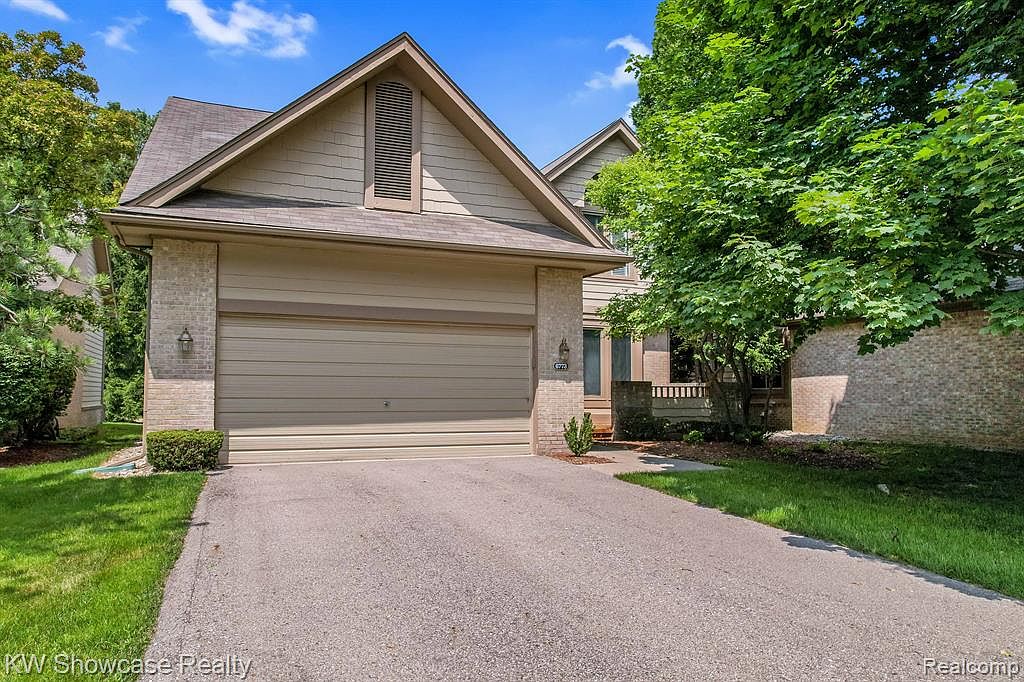 6773 Oyster Cv, West Bloomfield, MI 48323 | Zillow