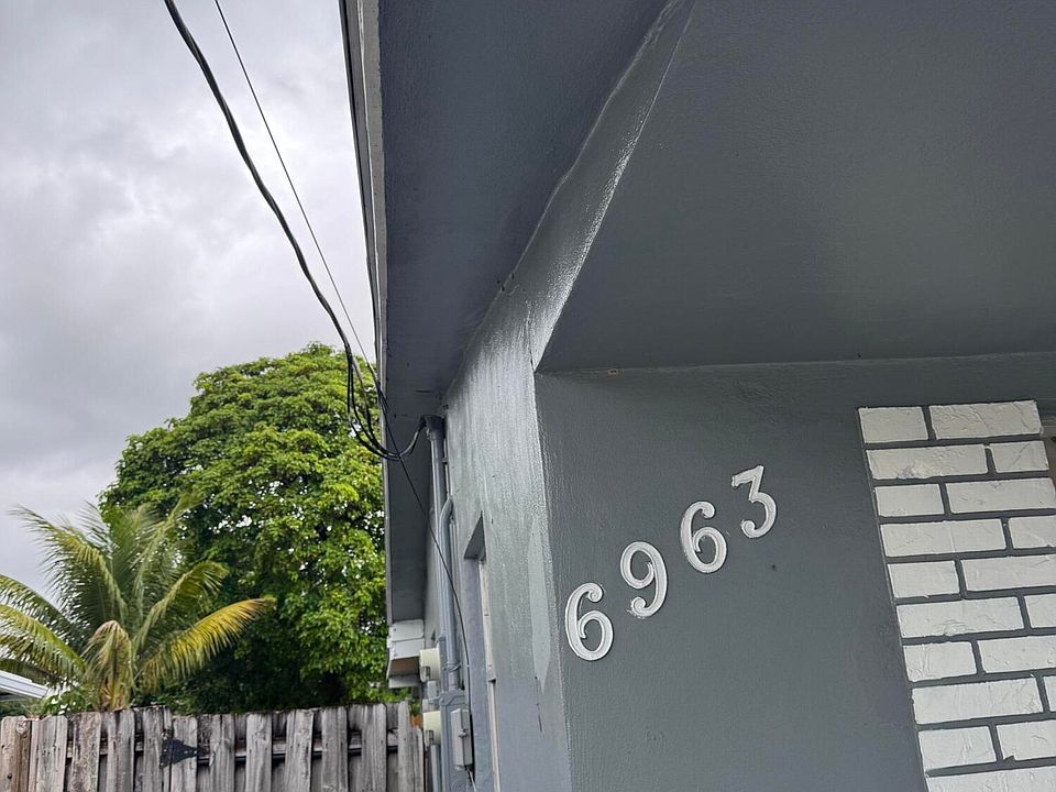 1st image of 6963 SW 19th St