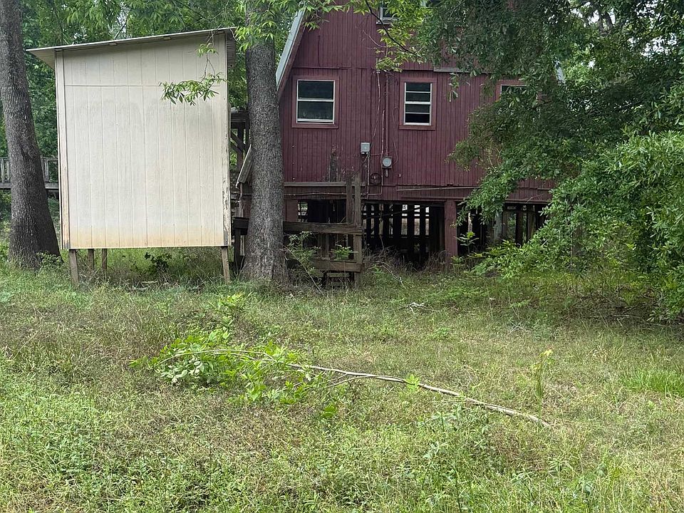 1st image of 335 Connolly Rd