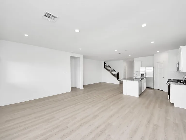 8550 Tropical Breeze Way — Photo 27