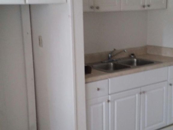 4th image of 265 Bowlan St N