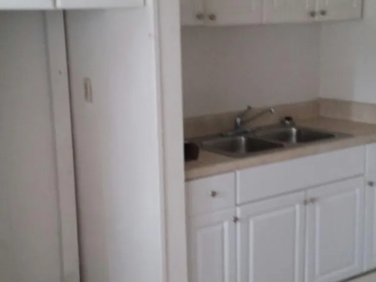 265 Bowlan St N — Photo 4