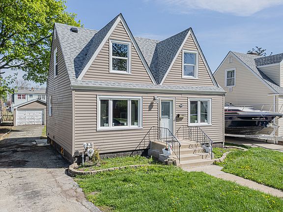 2nd image of 3640 W 86th St