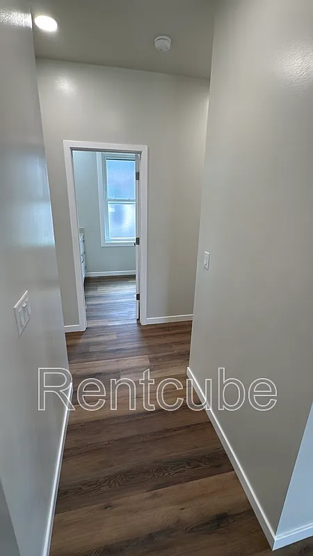 2 bed, 1.0 bath, 1152 sqft, $1,550 — Photo 4