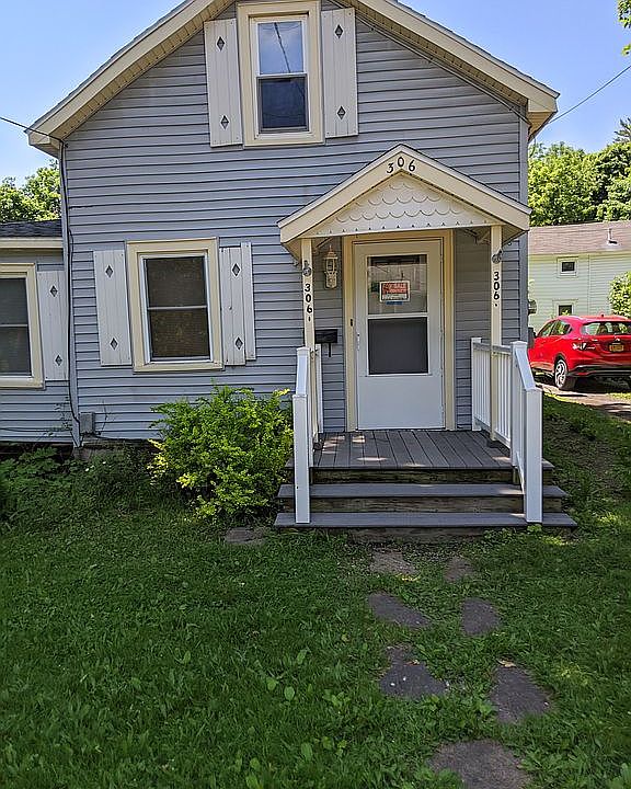 Cute cottage needs TLC