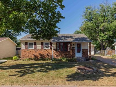 3604 Welshire Dr, Bettendorf, IA, 52722