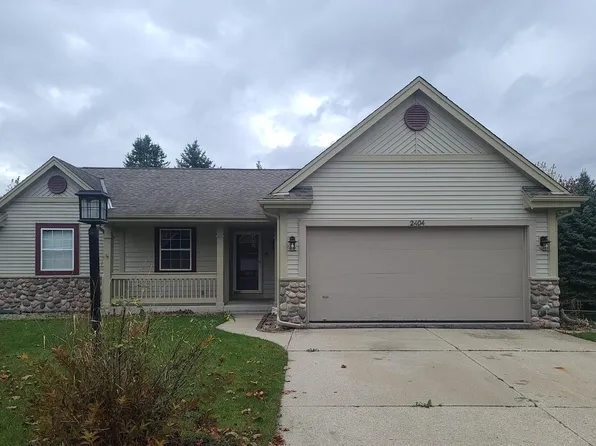 2404 Kestrel LANE, Waukesha, WI 53189