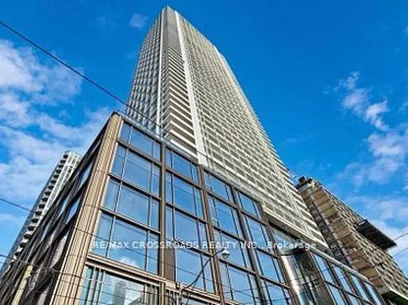 88 Queen St E #2012, Toronto, ON M5C 0B6