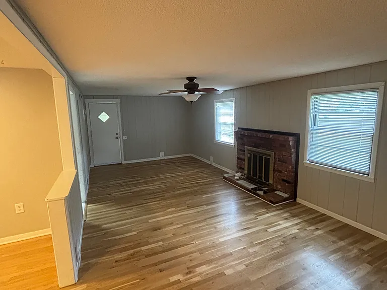 2403 NE 72nd St — Photo 11