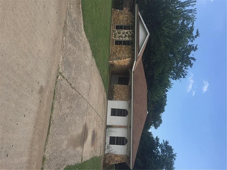 2nd image of 9400 Sherwell Dr