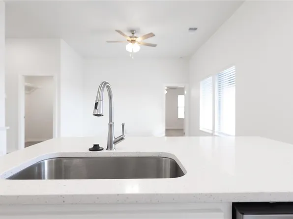 9300 NW 87th St, Yukon, OK 73099