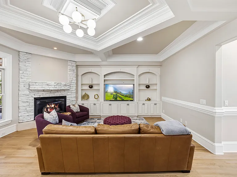 9805 Strike The Gold Ln — Photo 9