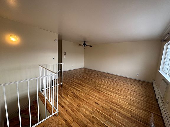 2nd image of 651 Evergreen Ave #2