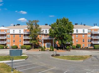 14471 Bantry Ln APT 15, Chesterfield, MO 63017