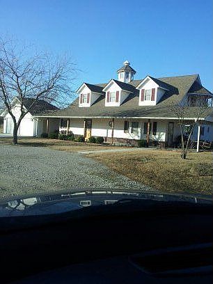 spacious driveway