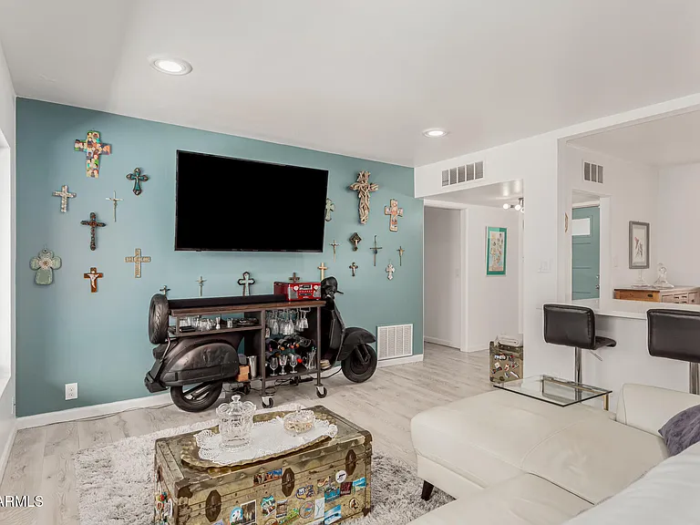 1814 W Thomas Rd — Photo 3
