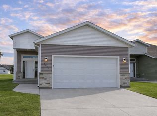 3033 39th Ave S, Moorhead, MN 56560