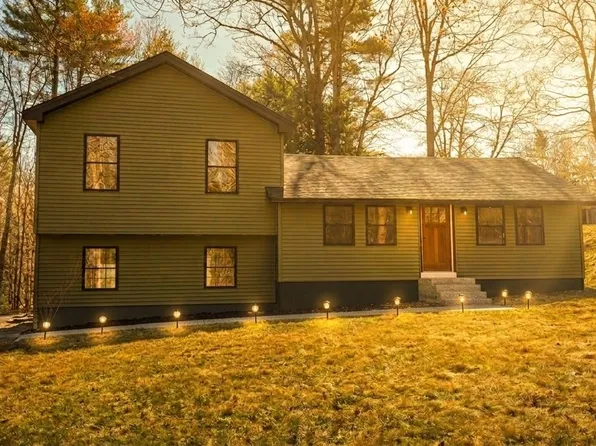 33 McCrillis Road, Nottingham, NH 03290