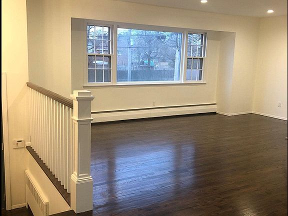 Den/Living Room
Spacious, Bright