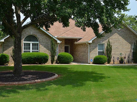 2nd image of 115 Cambria Dr