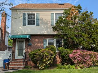 69-21 182nd St #1, Fresh Meadows, NY 11365