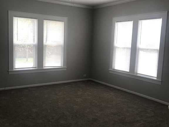 2nd image of 124 Pershing Ave