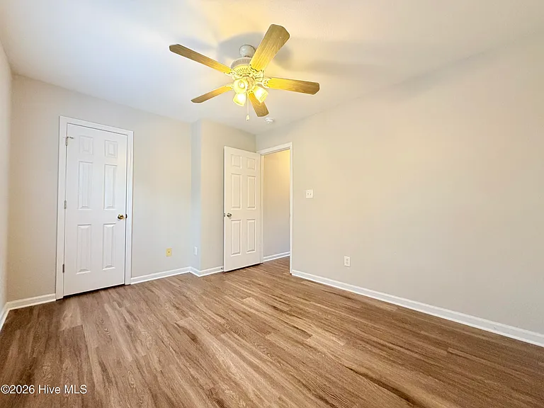 60 Rainbow Rd #2 — Photo 16