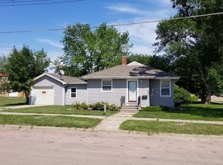 12 N 6th St, Ipswich, SD 57451