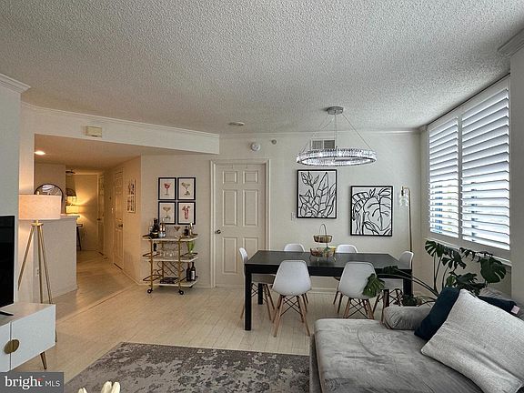 4th image of 3835 9th St N APT 303W