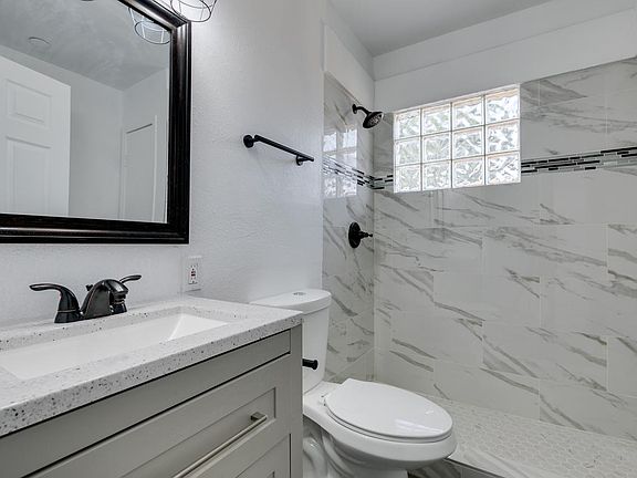 5th image of 732 N 1st St