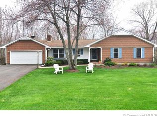 26 Iron Gate Ln, Cromwell, CT 06416