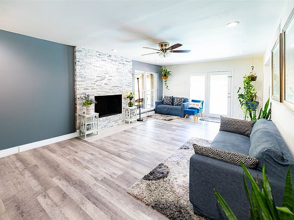 3rd image of 3301 Knights Haven Ln