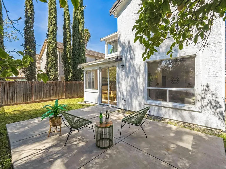 5324 Catanzaro Way — Photo 32