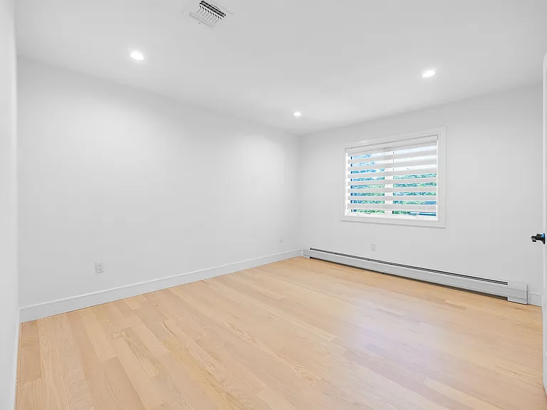 529B Lincoln St #B — Photo 14