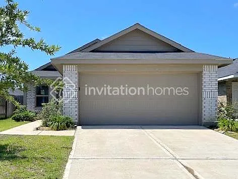 24019 Laurel Farms Dr Photo 1