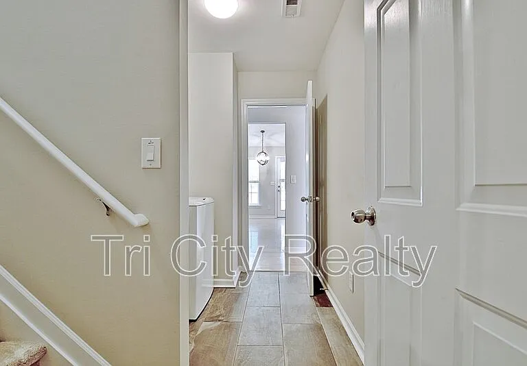 341 Hunterian Pl — Photo 53