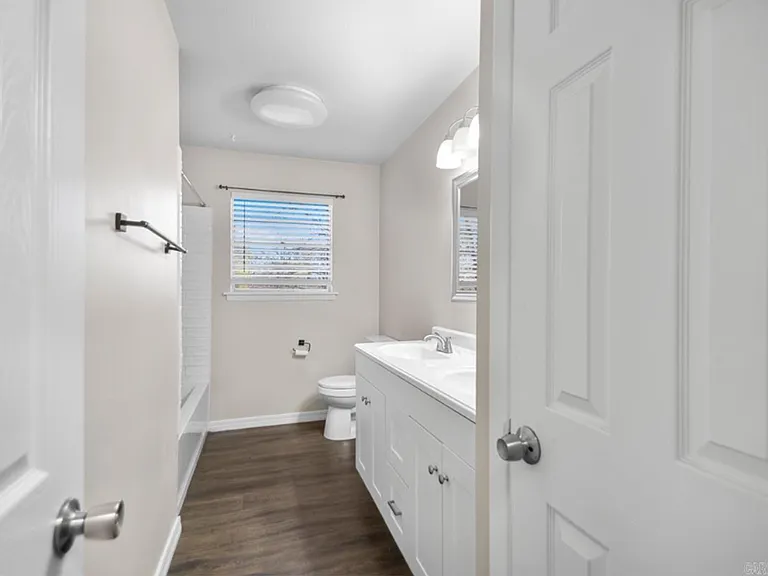 4704 N Cypress St — Photo 9