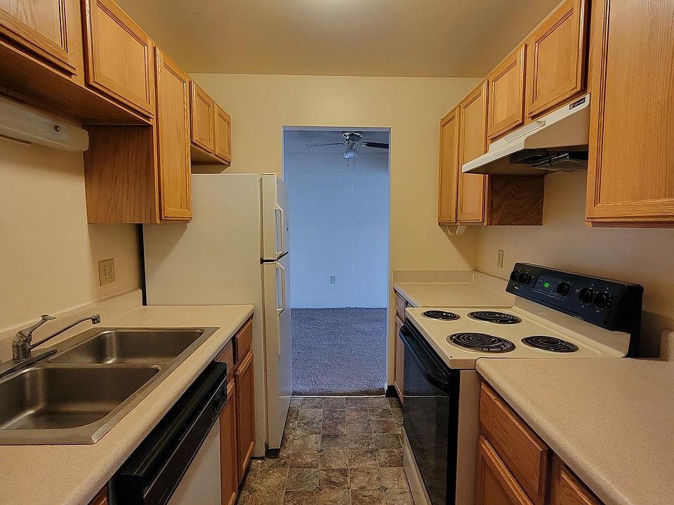 921 E 17th St Cheyenne, Wy, 82001 - Apartments For Rent 