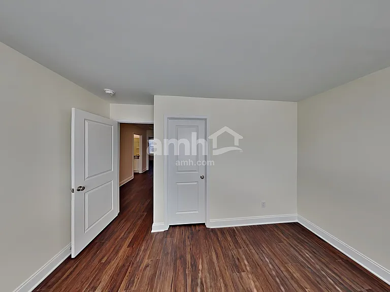 2028 Williamshire Ln — Photo 18